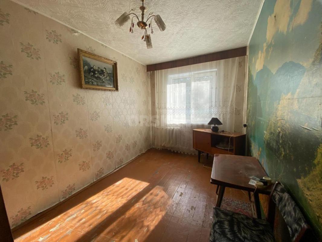 Продаётся уютная трёхкомнатная квартира на третьем этаже пятиэтажного панельного дома. - Орск