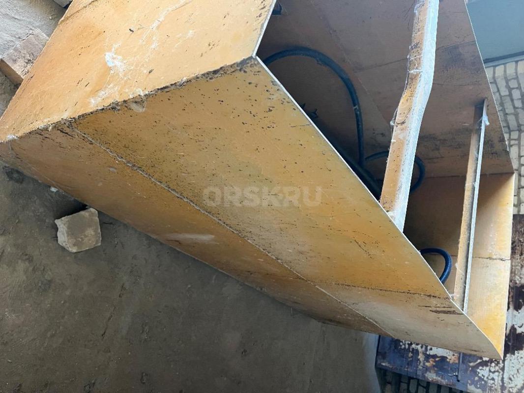 Продам железный бак для воды ( два куба ) размером 1/1/2 . - Орск