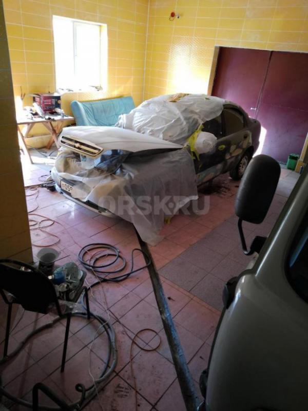 Требуется мастер для покраски, шпаклевки, ремонта автомобилей. - Орск