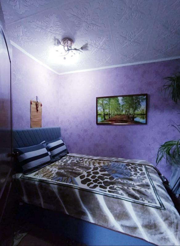 Продаётся 3-х  комнатная квартира, на 1 этаже, 5-ти этажного, кирпичного дома, по адресу:
 г Новотр - Новотроицк