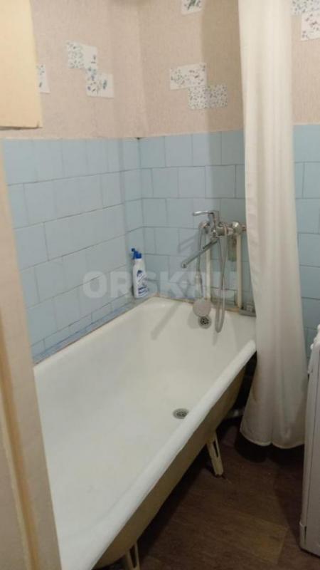 Продам 2-х комнатную квартиру по адресу ул. - Орск