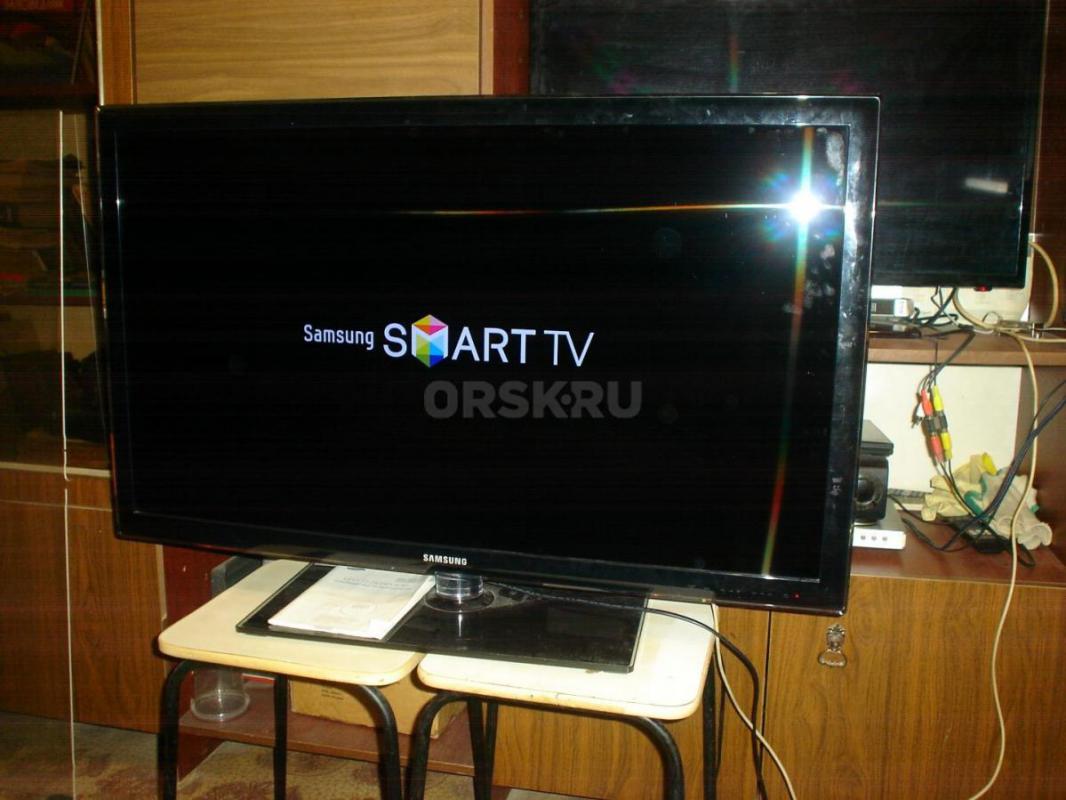 Продам Смарт ТВ Самсунг UE40D5520 размер экрана 40 дюймов (102см.)
Показывает 240 кабельных цифровы - Орск