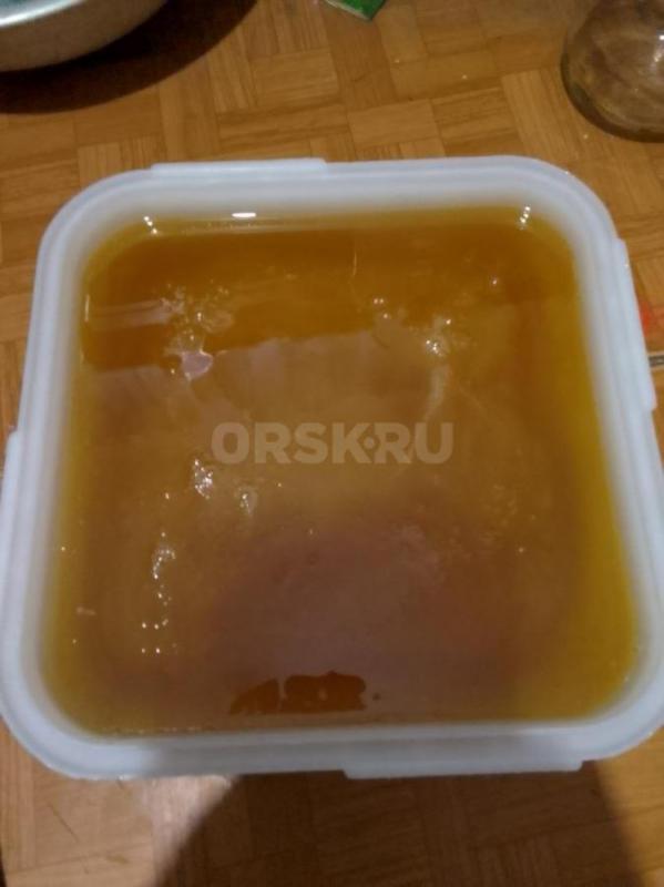 Продам мёд разнотравья темное 700 рублей, светлое 800 рублей, горный мёд 1000 рублей за литр. - Орск