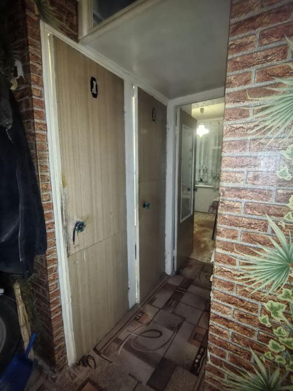 Продается 2х-комнатная квартира на Западном в панельной пятиэтажке на первом этаже. - Новотроицк