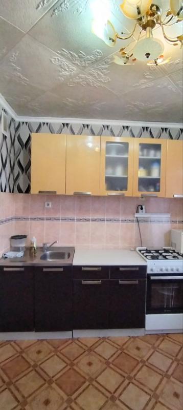 Продается  2-комнатная квартира в Новотроицке!

🌟 Адрес: ул. - Новотроицк