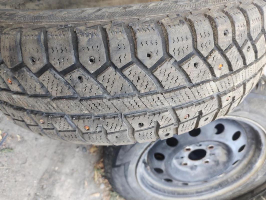 R14 смотрите фото одно на камере - Новотроицк