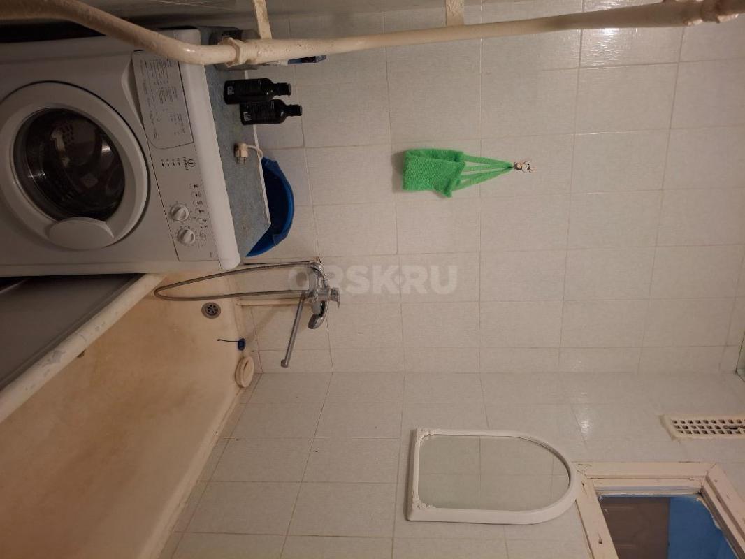 Сдам двухкомнатную квартиру на длительный срок. - Орск