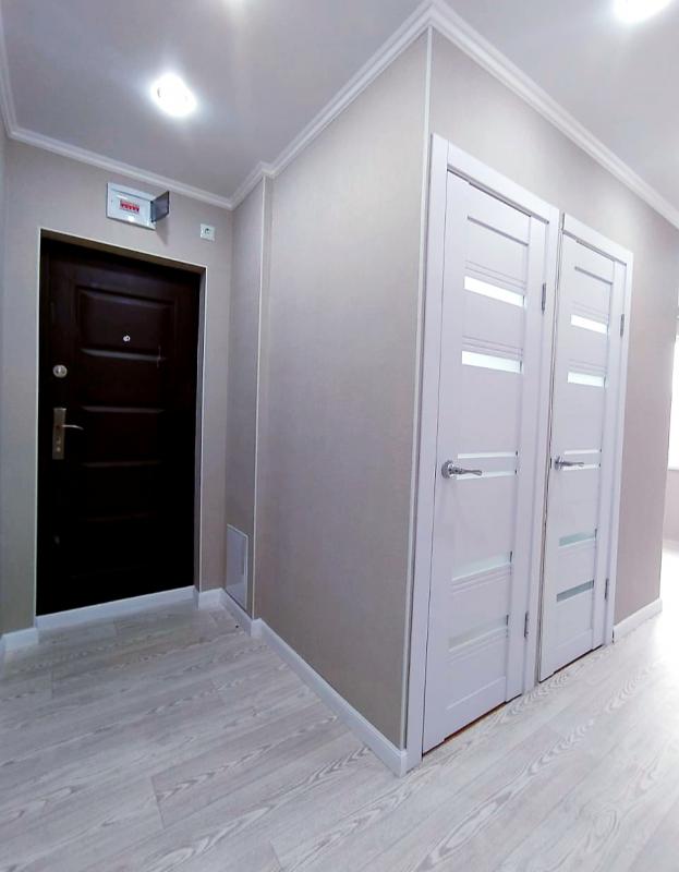 ВНИМАНИЕ, ПРОДАЁТСЯ 2-Х КОМНАТНАЯ КВАРТИРА, СО СВЕЖИМ, КАЧЕСТВЕННЫМ РЕМОНТОМ! - Новотроицк