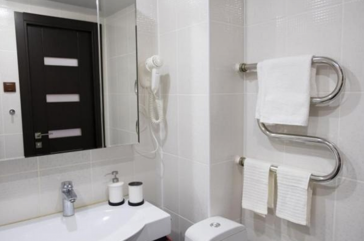 Молодёжная улица, 2  . ​Ленинский район, Орск. - Орск