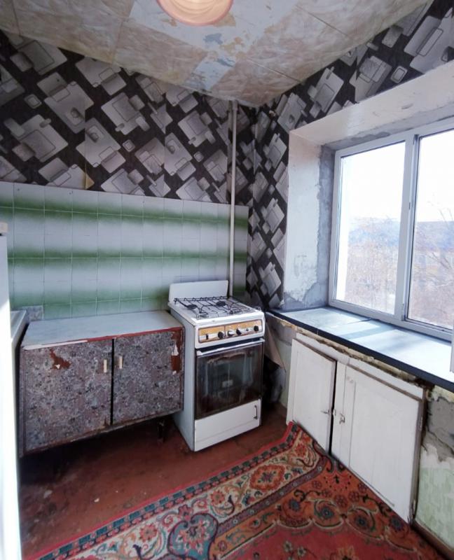 ПРОДАЁТСЯ 1 - КОМНАТНАЯ КВАРТИРА, НА 3 ЭТАЖЕ 5-ТИ ЭТАЖНОГО КИРПИЧНОГО ДОМА. - Новотроицк