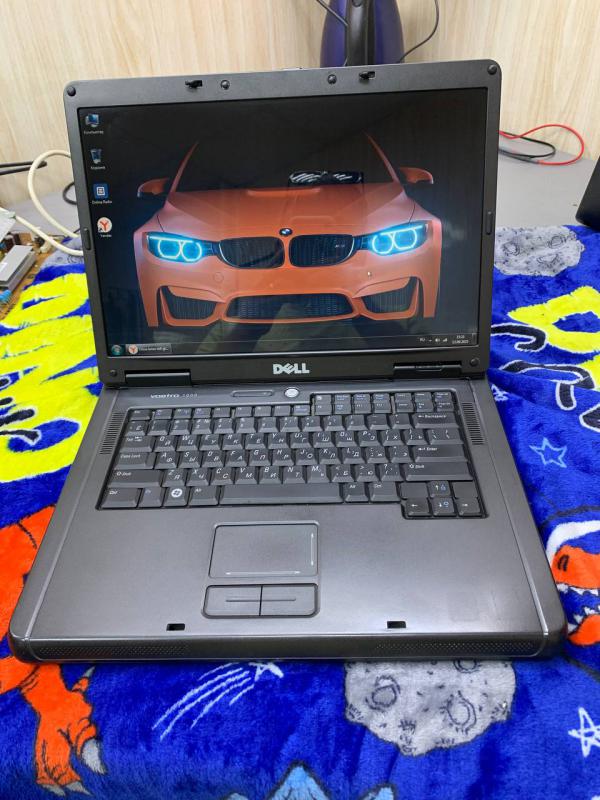 Ноутбук дел в отличном состоянии 
Подойдет для дачи , гаража , просмотра фильмов и прослушивания муз - Новотроицк