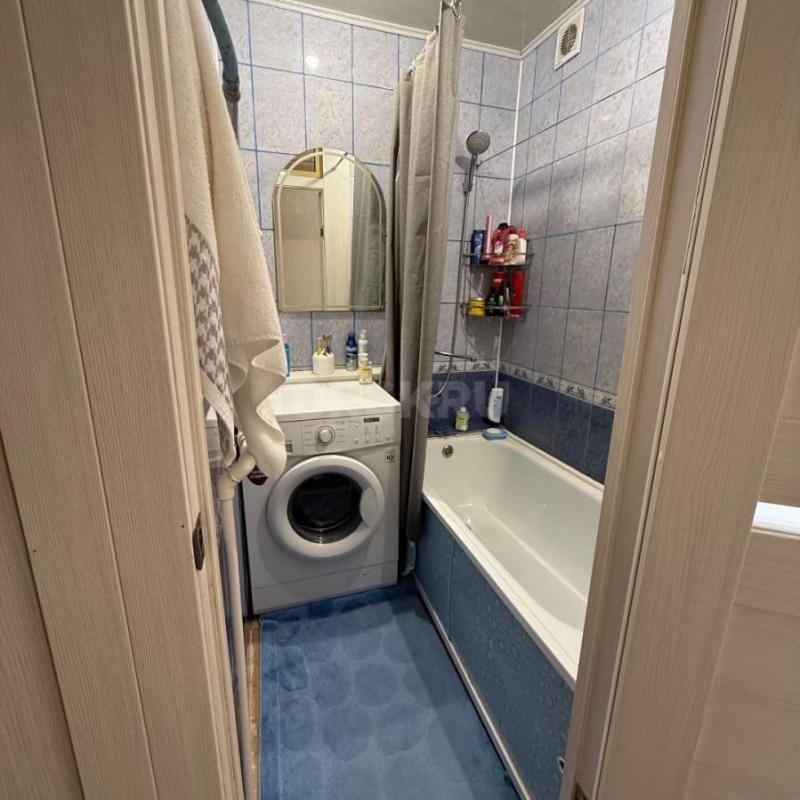 Продаётся уютная трёхкомнатная квартира площадью 62 квадратных метра на втором этаже пятиэтажного па - Орск