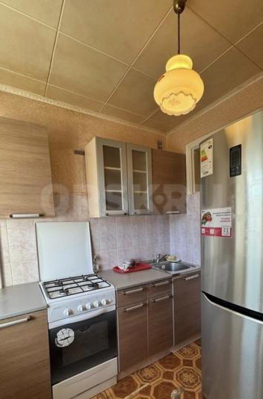 Сдается на длительный срок двух комнатная квартира, расположенная в центре города, по адресу: пр. - Орск