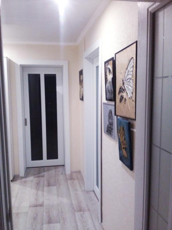 Продается ШИКАРНАЯ  2х-КОМНАТНАЯ КВАРТИРА в самом центре города на ост. - Новотроицк