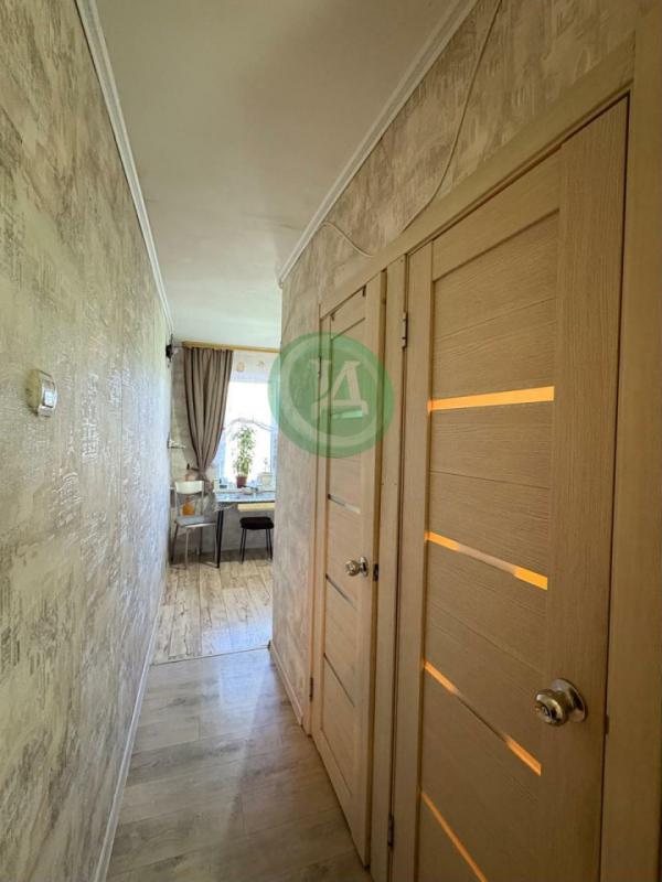 Продам 3-х комнатную квартиру в центре города по адресу: улица Красная дом № 17, ост."маг. - Орск