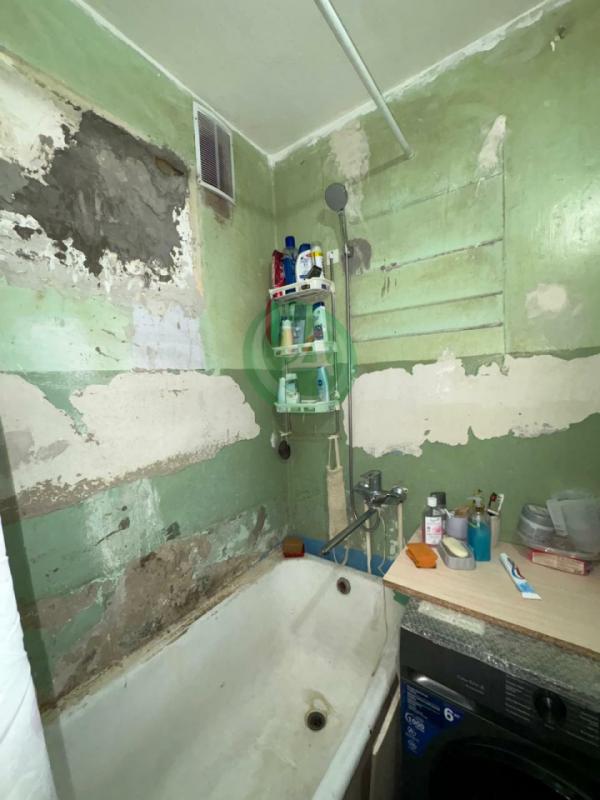 Продам 3-х комнатную квартиру в центре города по адресу: улица Красная дом № 17, ост."маг. - Орск