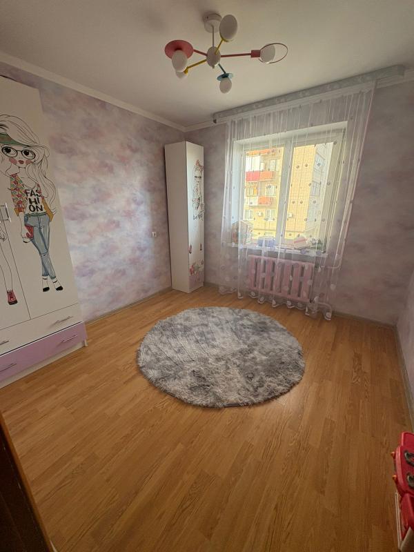 Продаётся уютная, светлая трехкомнатная квартира площадью 61.7 квадратных метров на четвёртом этаже - Новотроицк