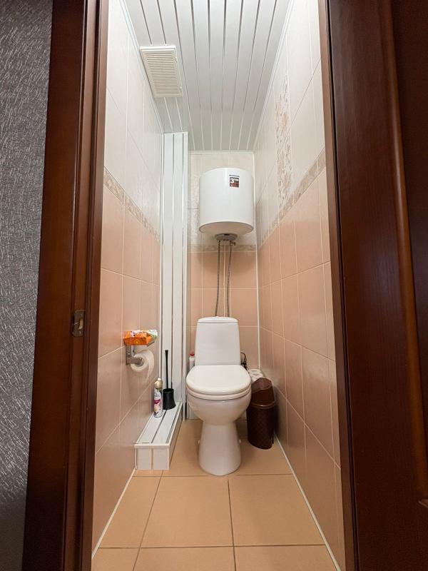 Продаётся уютная, светлая трехкомнатная квартира площадью 61.7 квадратных метров на четвёртом этаже - Новотроицк