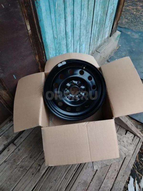 Продам комплект из 4 заводских вазовских дисков R-14. - Орск