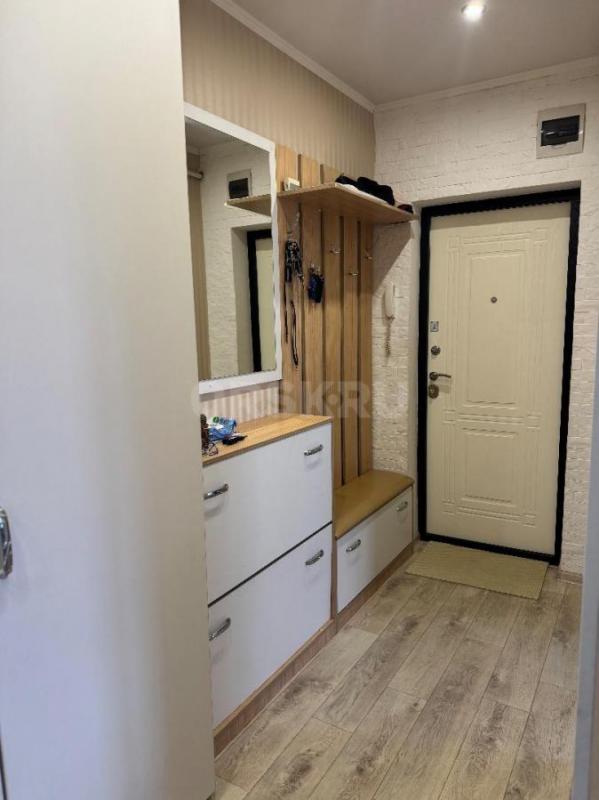 Продам квартиру в пятиэтажном кирпичном доме, на 2 этаже. - Орск