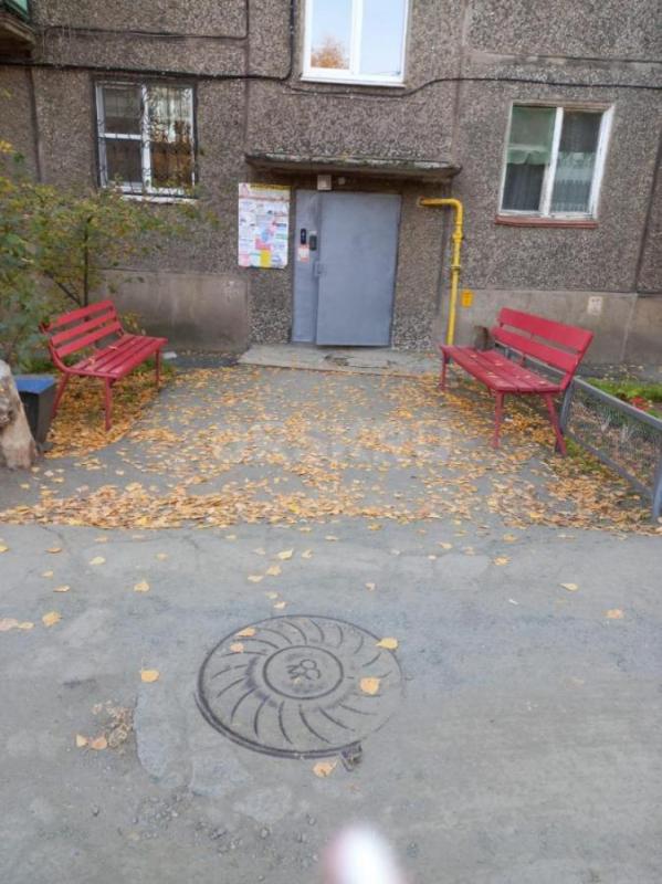 Продам в центре города трехкомнатную квартиру площадью 58,2 квадратных метра. - Орск