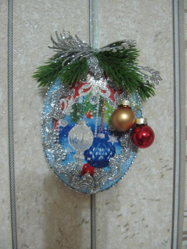 Ёлка-подвеска из фетра 200р, подвеска зелёная из фоамирана 200р, медальоны розовые 150 р, гномы 150 - Новотроицк