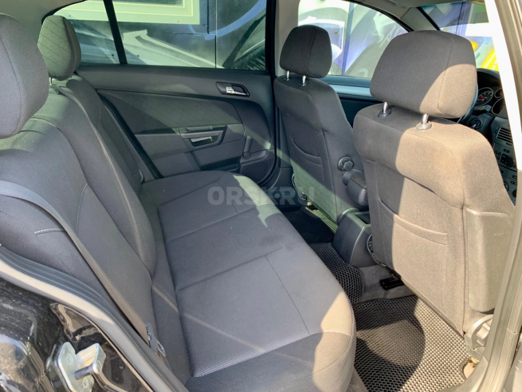 РАБОТАЕМ НА КАЧЕСТВО В ПРОДАЖЕ   Opel Astra Год - 2010 Двигатель - 1.6 бензин 115 л.с Коробка - МТ П - Орск