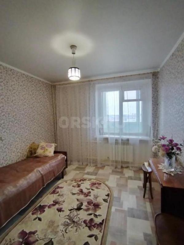 Я СОБСТВЕННИК, продаю свою трехкомнатную, светлую ,с отличным видом на весь город, квартиру!!! - Орск