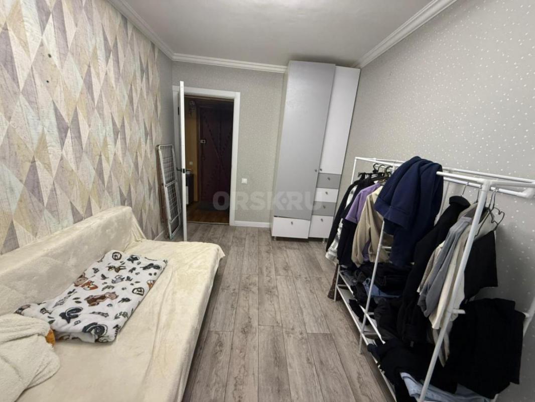 СДАМ КВАРТИРУ БЕЗ МЕБЕЛИ
Двухкомнатная 1 этаж хороший ремонт - Орск