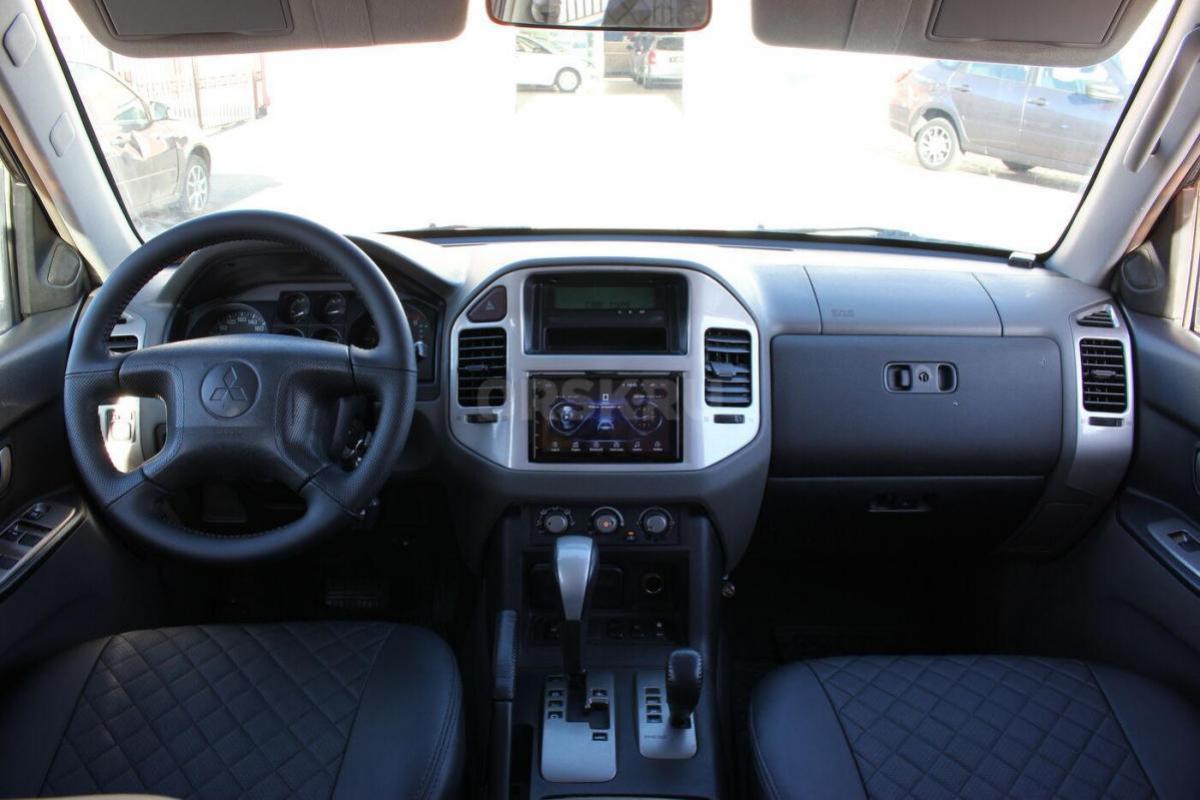 В продаже Mitsubishi Pajero &#039;2004 III Рестайлинг 
√Бензин, 3.5 л, 202 л.с.
√АКПП, полный - Орск