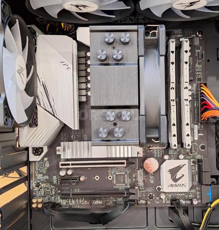 Комплект в отличном состоянии:

- Процессор AMD Ryzen 5 5600 (AM4, 6 ядер x 4.4 ГГц, L3 - 32 МБ) - Орск