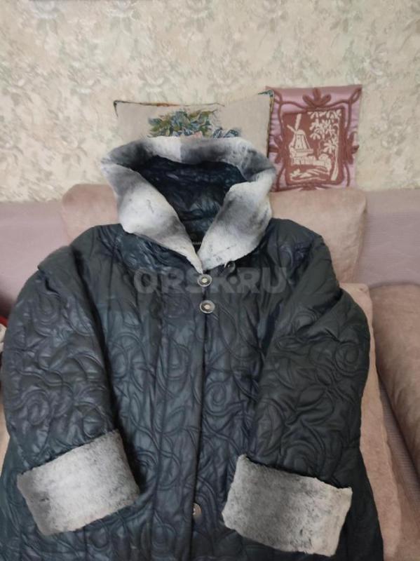 Продам пальто женское осеннее стёганое с капюшоном в хорошем состоянии. - Орск