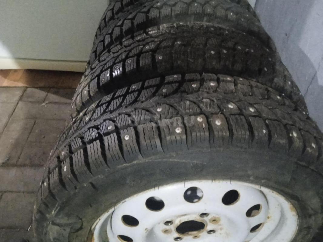 Продам комплект 175/65/R14 ,зимних колёс,2 практически новые 2024 года выпуска,все шипы на месте.2 п - Гай