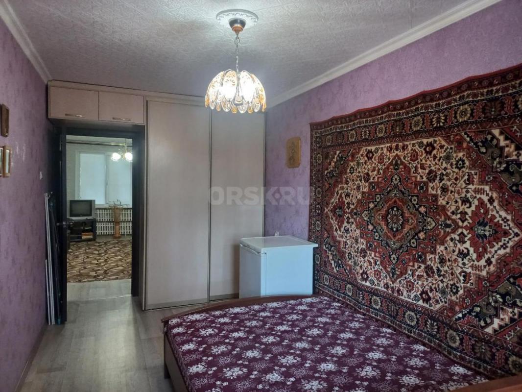 В продаже 2х комнатная квартира на 1этаже 5 этажного панельного дома, по адресу: ул. - Орск