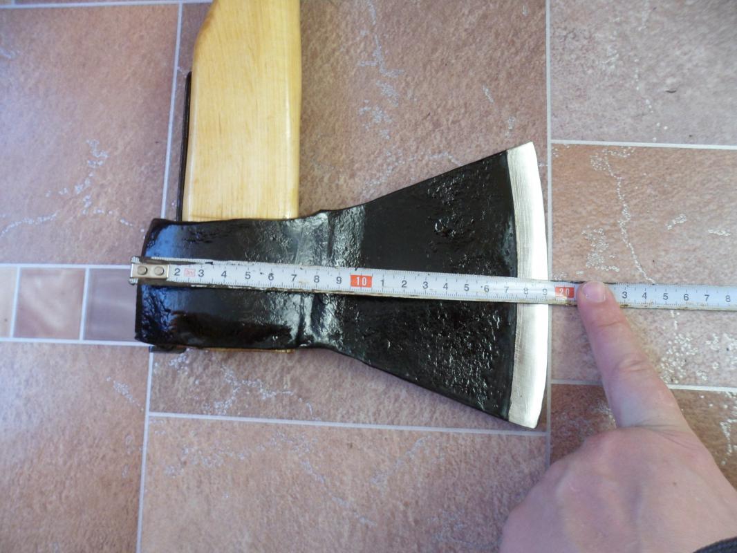 Топор из СССР с кобурой для безопасной транспортировки. - Новотроицк