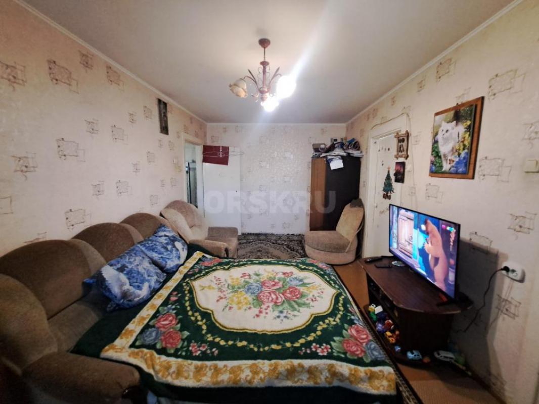 Продам в отличном районе, уютную 4 комн. - Орск