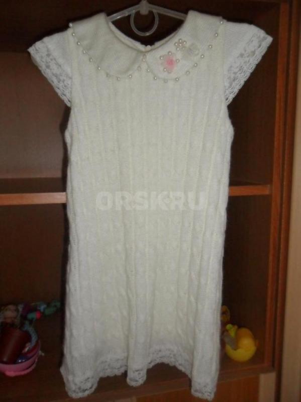 Продам теплое осеннее пальто на девочку, рост 128-134 см, состояние нового, рукава подворачиваются. - Орск