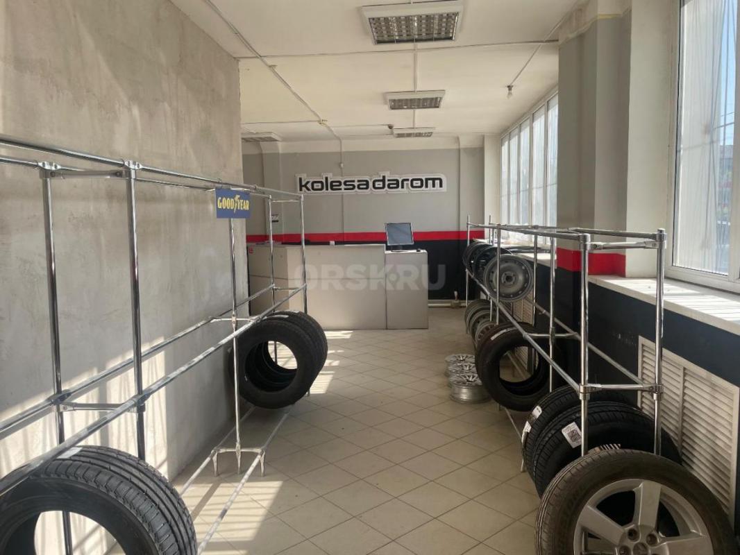 Предлагаю Вам рассмотреть под аренду
2-х этажное нежилое помещение общей площадью 617 кв. - Новотроицк