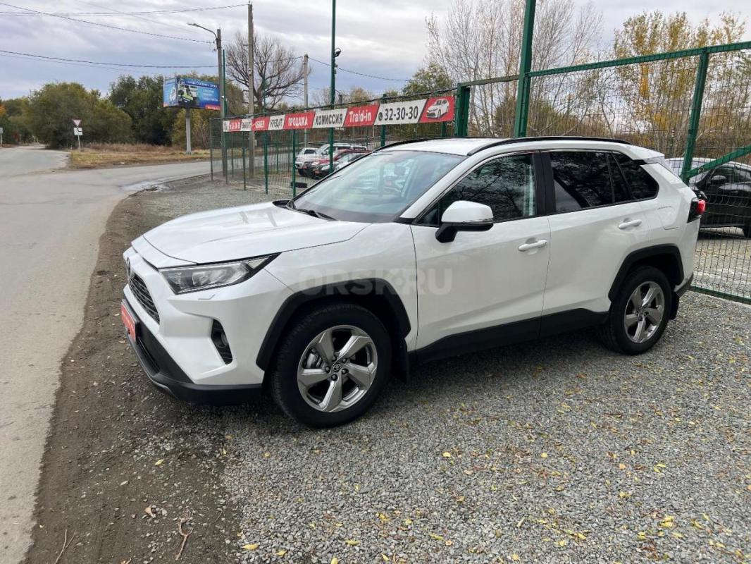Продаётся Toyota RAV4, 2020 в идеальном состоянии 
1 собственник кузов в родном окрасе! - Орск