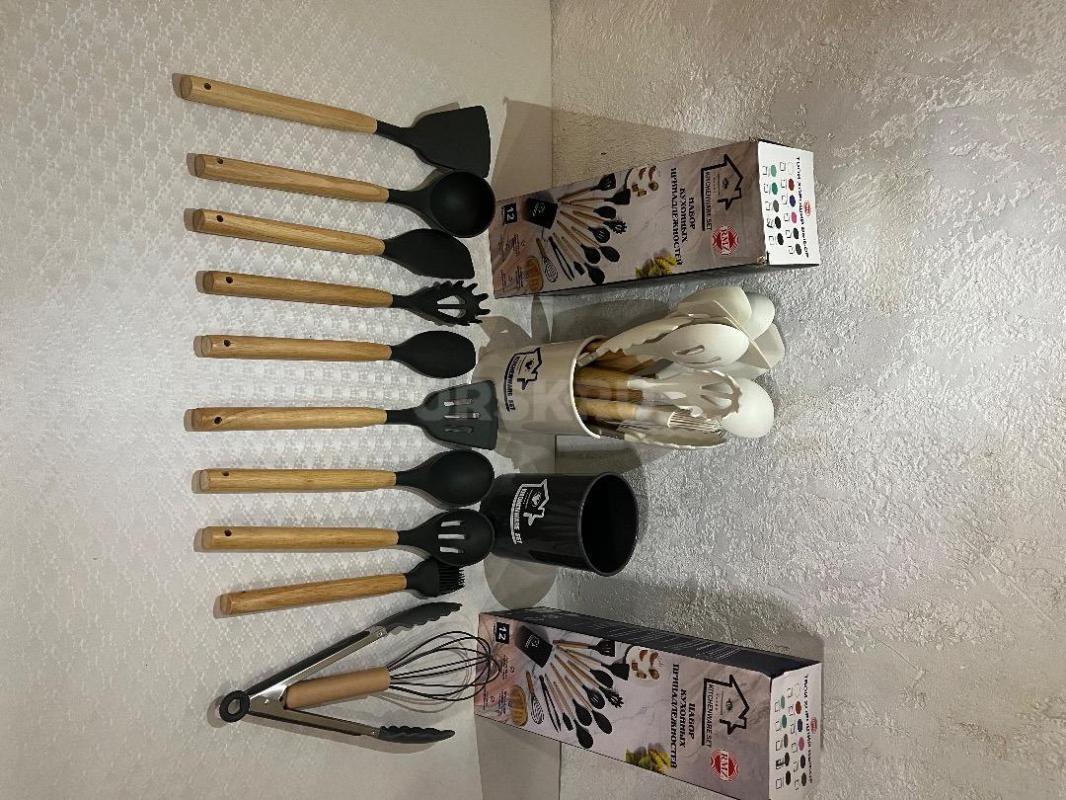 Набор силиконовых принадлежностей для готовки 
12 предметов 
В черном и белом цвете 
В наличии Ор - Орск