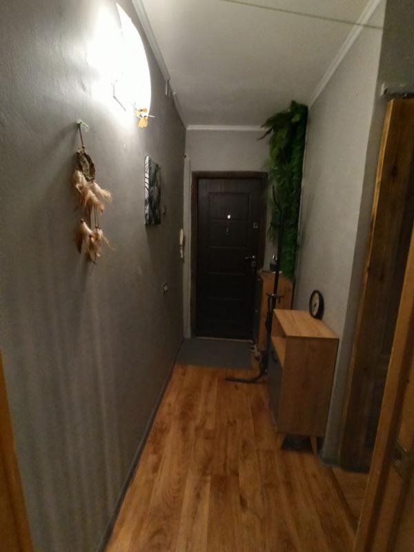 Продаётся двухкомнатная квартира в  районе 1-ой Уральской, г. - Новотроицк