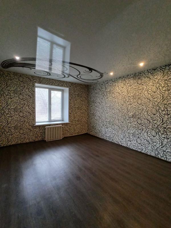 Продается 2-комнатная квартира по цене однокомнатной ,по адресу: г. - Новотроицк