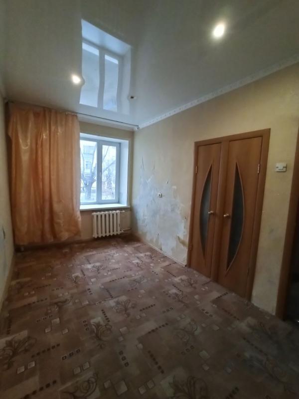 Продается 2-комнатная квартира по цене однокомнатной ,по адресу: г. - Новотроицк