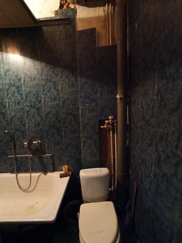 Продается 2-комнатная квартира по цене однокомнатной ,по адресу: г. - Новотроицк