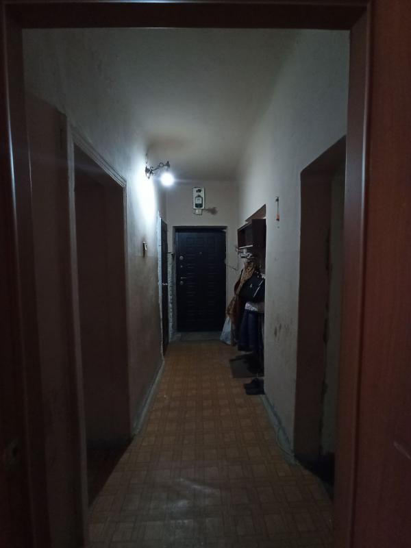 Продается 2-комнатная квартира по цене однокомнатной ,по адресу: г. - Новотроицк