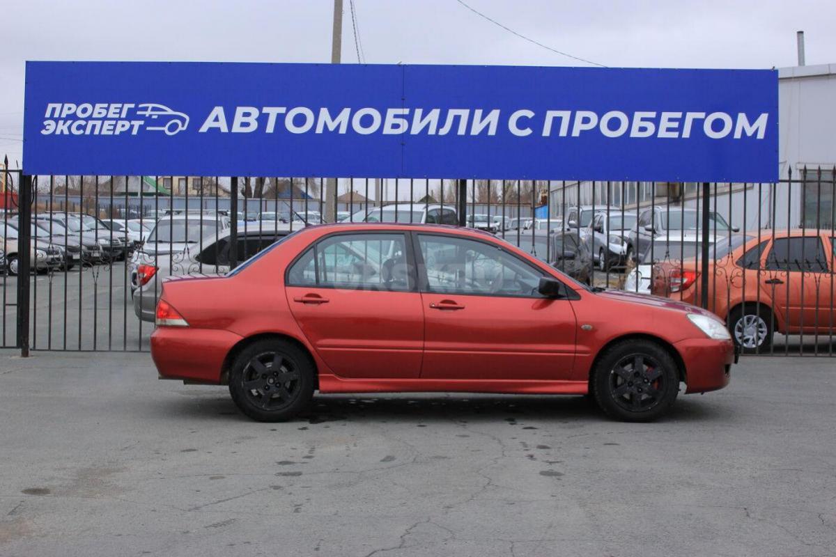 Mitsubishi Lancer &#039;2004 IX 
Седан, левый
АКПП, передний
Бензин, 1.6 л, 98 л.с.
180 116 - Орск