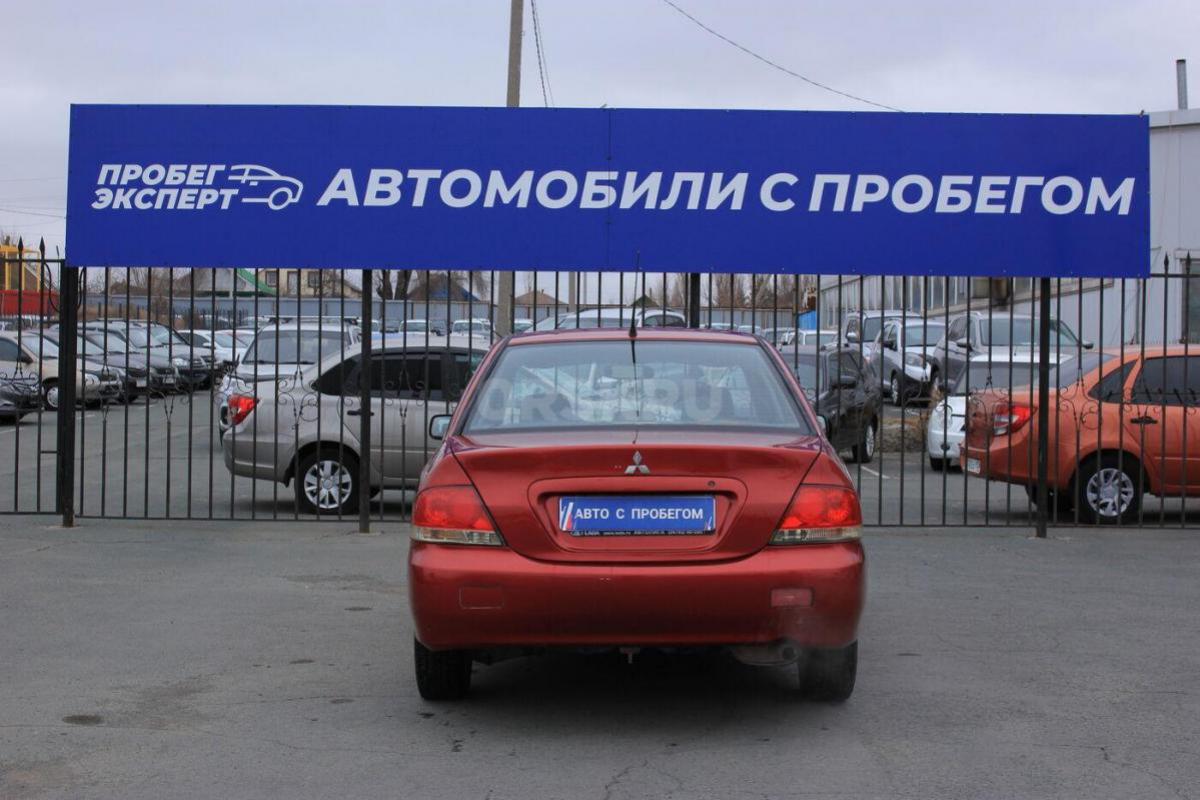 Mitsubishi Lancer &#039;2004 IX 
Седан, левый
АКПП, передний
Бензин, 1.6 л, 98 л.с.
180 116 - Орск