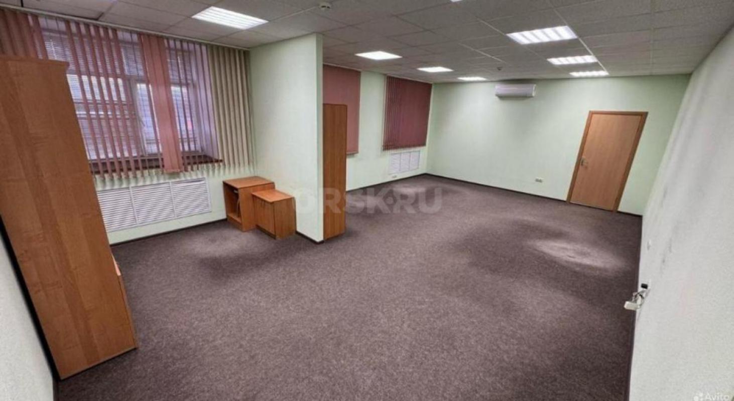 Сдаются в Аренду помещения(кабинеты) на 3-4 этажах, Конференц-зал  в здании гостиницы ФИЕСТА по адре - Орск