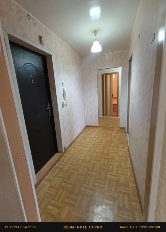 Продаётся уютная двухкомнатная квартира площадью 49.8 квадратных метров на шестом этаже девятиэтажно - Новотроицк