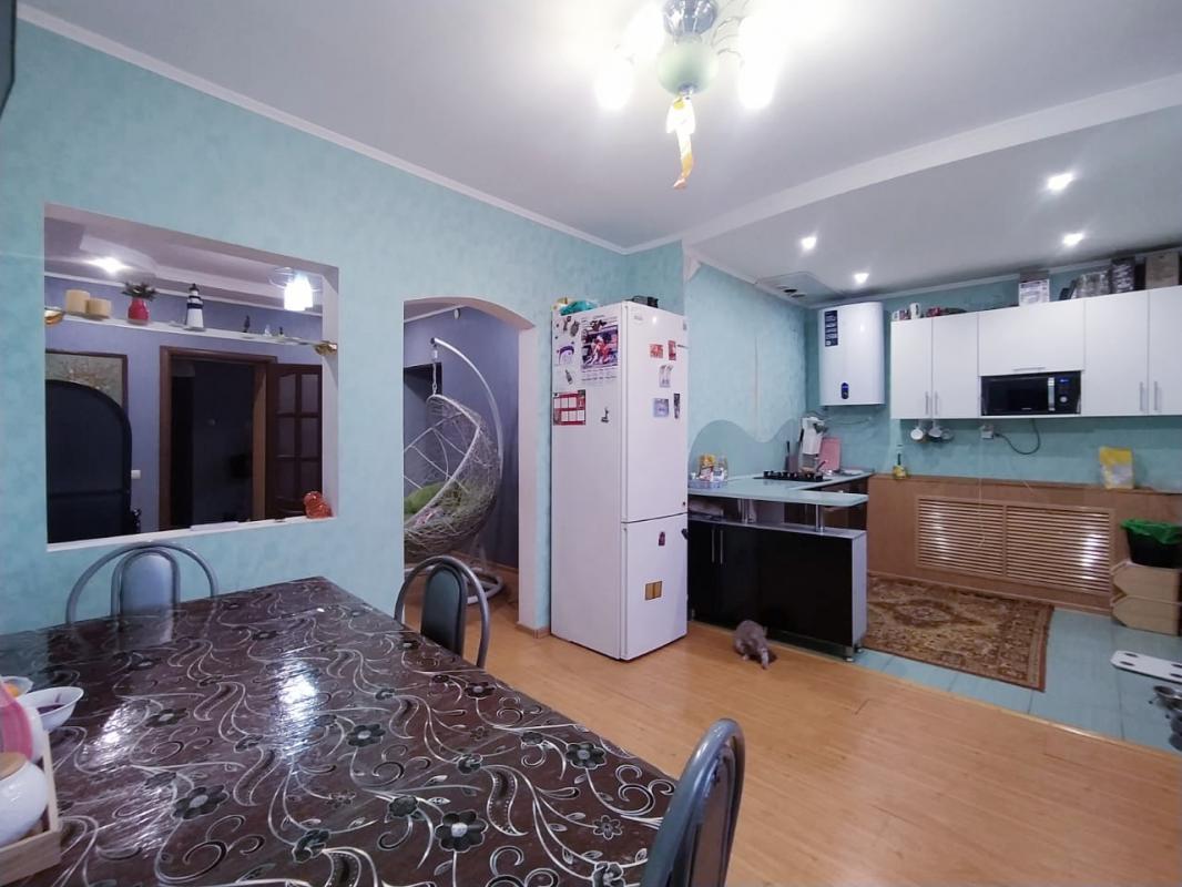 Продается ДОМ В С. - Новотроицк